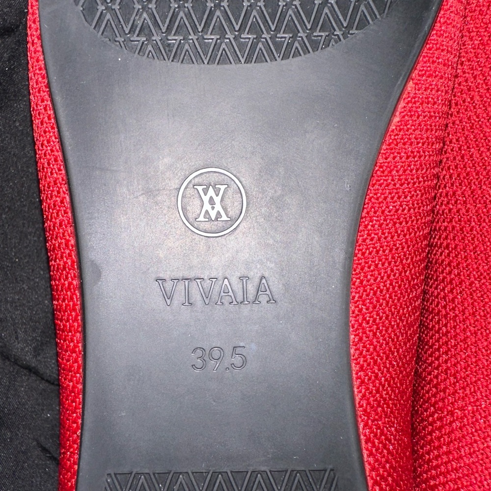 Vivaia Red Knit Pointed Toe Flats - Picture 4 of 4